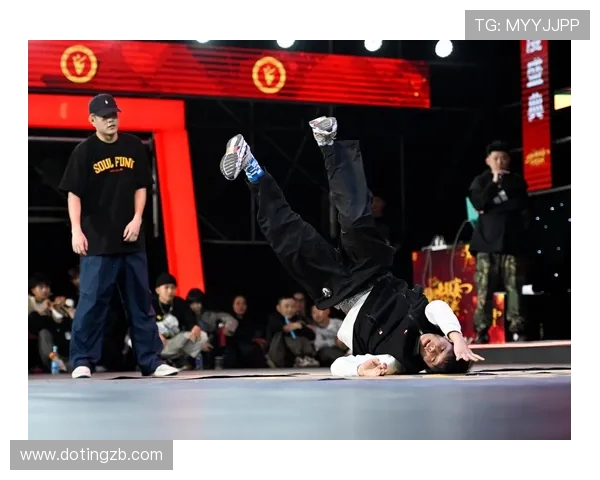 极限运动联赛点评：北京街舞队在团队意识与表现上的精彩展现