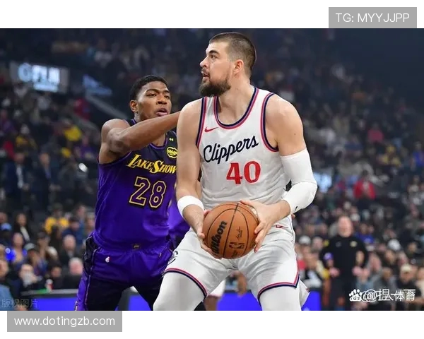 2013年湖人与快船激战回顾CCTV精彩瞬间重温篮球经典对决