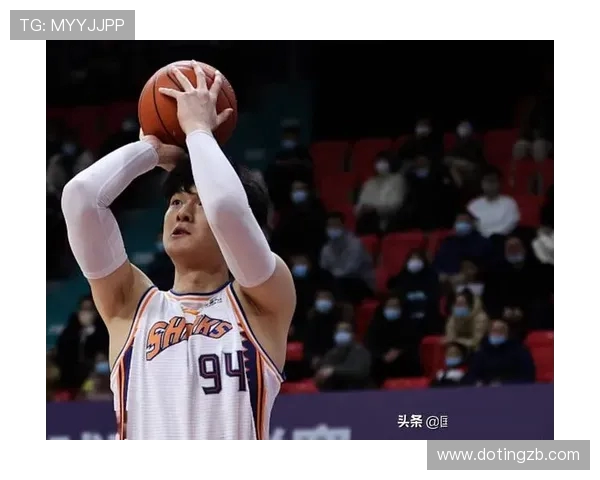 山东队对决上海队钱靖雯展现精彩篮球技艺的巅峰对抗赛